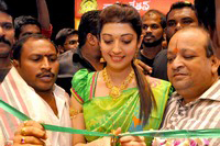 Pranitha Launches Saree Niketan Showroom in Nalgonda